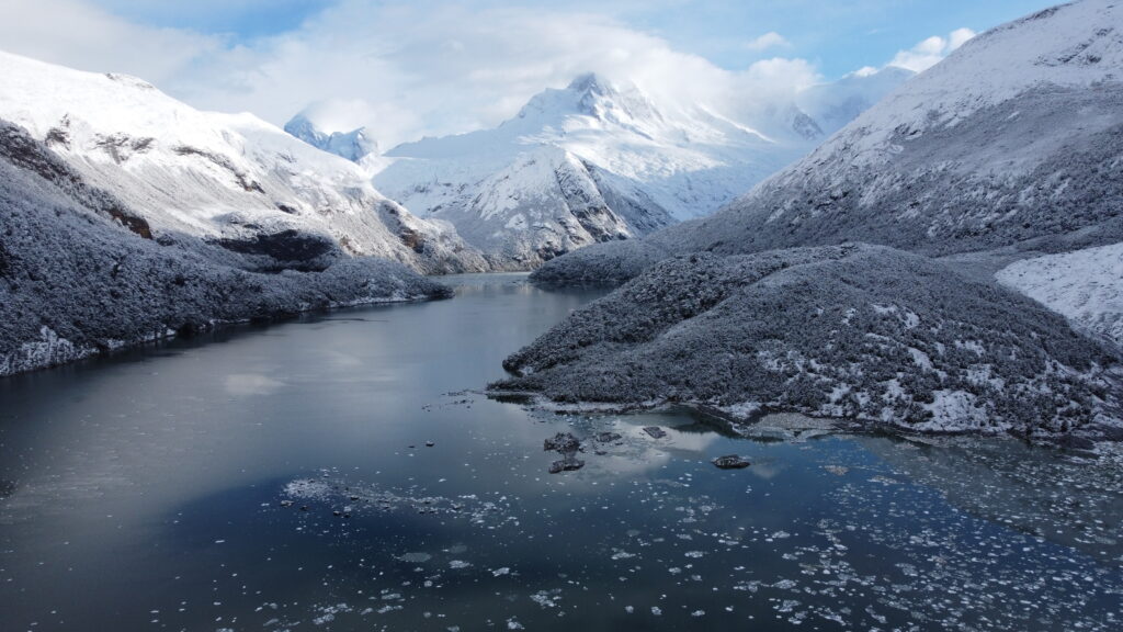 Cordillera Darwin en Velero. Fiordos de Chile